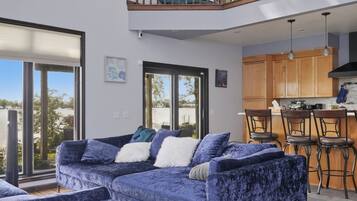 House, 3 Bedrooms | Living area | Smart TV