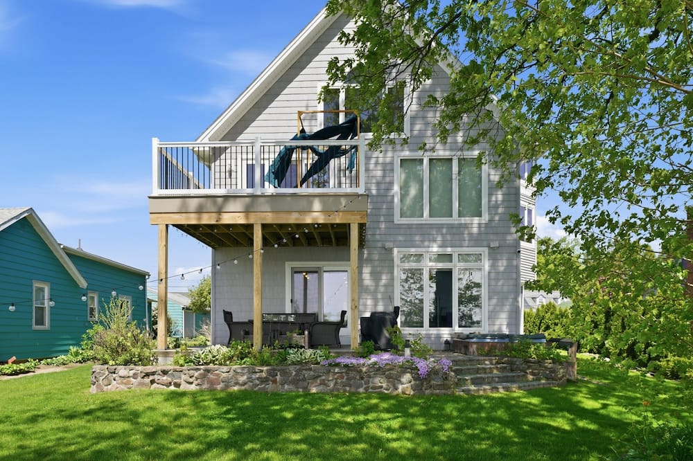 Rochester Lakeview 4br With Firepit Sleeps 6 4 Bedroom Home
