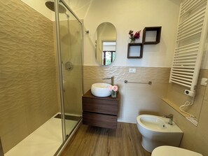 Shower, bidet - Nice apartment for 6 guests with WIFI and terrace (Lucca)