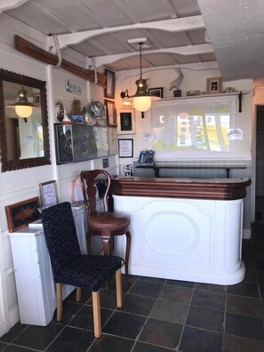 Lobby - WESTEND BAR & SELECT ACCOMMODATION (TRALEE)