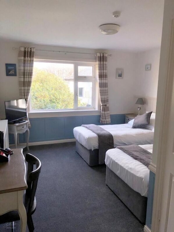Double or Twin Room, Ocean View - WESTEND BAR & SELECT ACCOMMODATION (TRALEE)