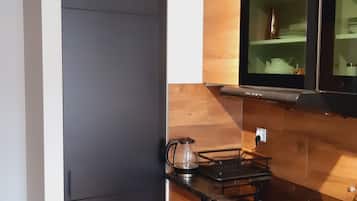 Apartemen Comfort, balkon | Dapur pribadi
