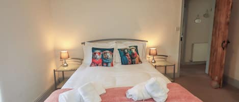 Casa de campo | 2 quartos, Wi-Fi de cortesia, individualmente decorados