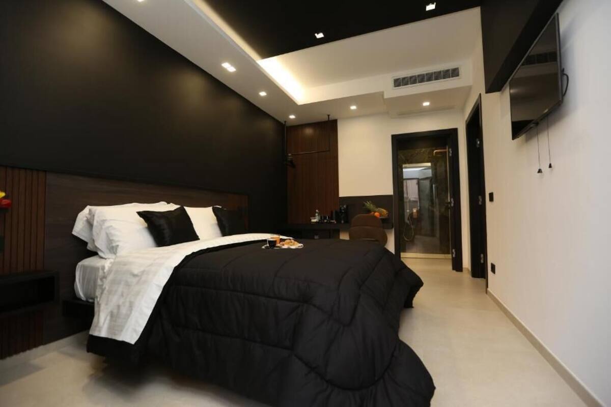 Deluxe Double Room, Balcony, City View