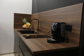 Habitación doble superior, balcón | Cocina privada