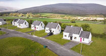 Burren Way Cottage No 1 - a home that sleeps 6 guests in 3 bedrooms