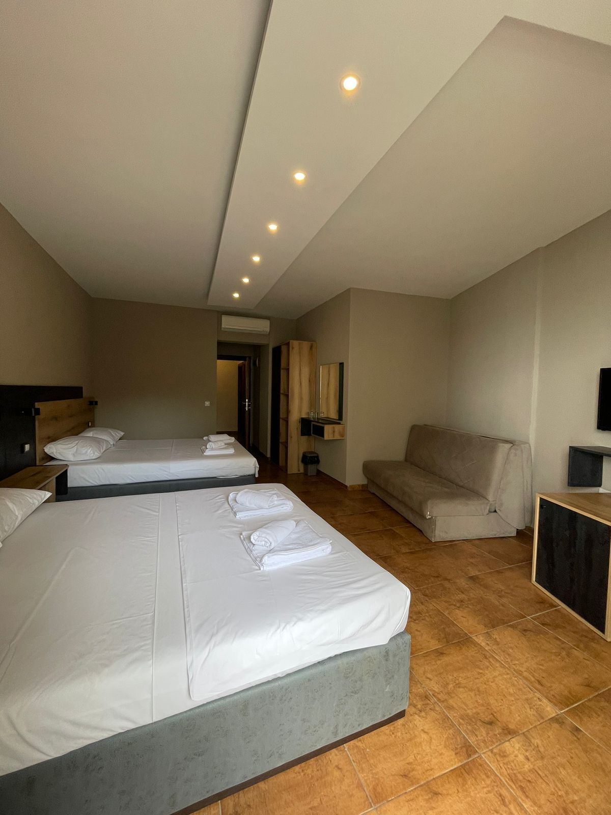 Desk, free WiFi, bed sheets, wheelchair access