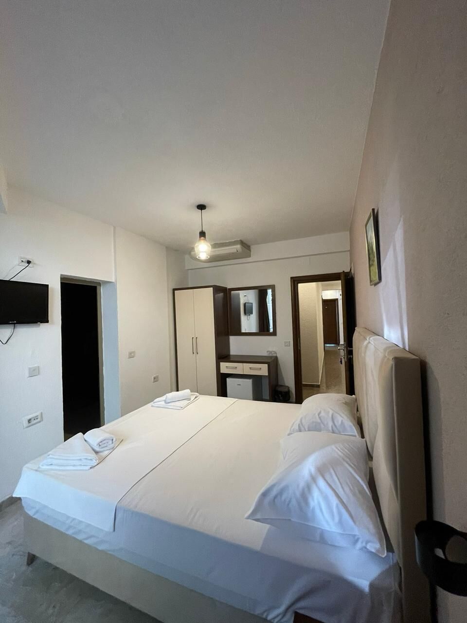 Double Room | Desk, free WiFi, bed sheets, wheelchair access