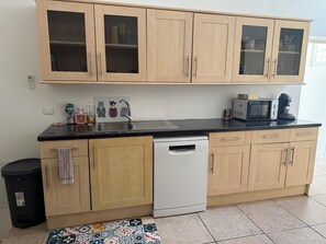 Private kitchen - Vrbo Property (Provence-Alpes-Côte d'Azur)