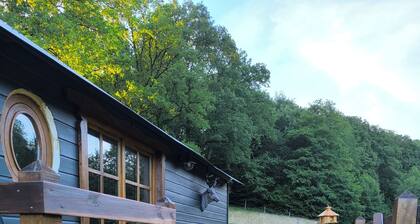 "La Maison Nomade" vacation rental in a paradise-like setting. Woods. Ponds. Very quiet