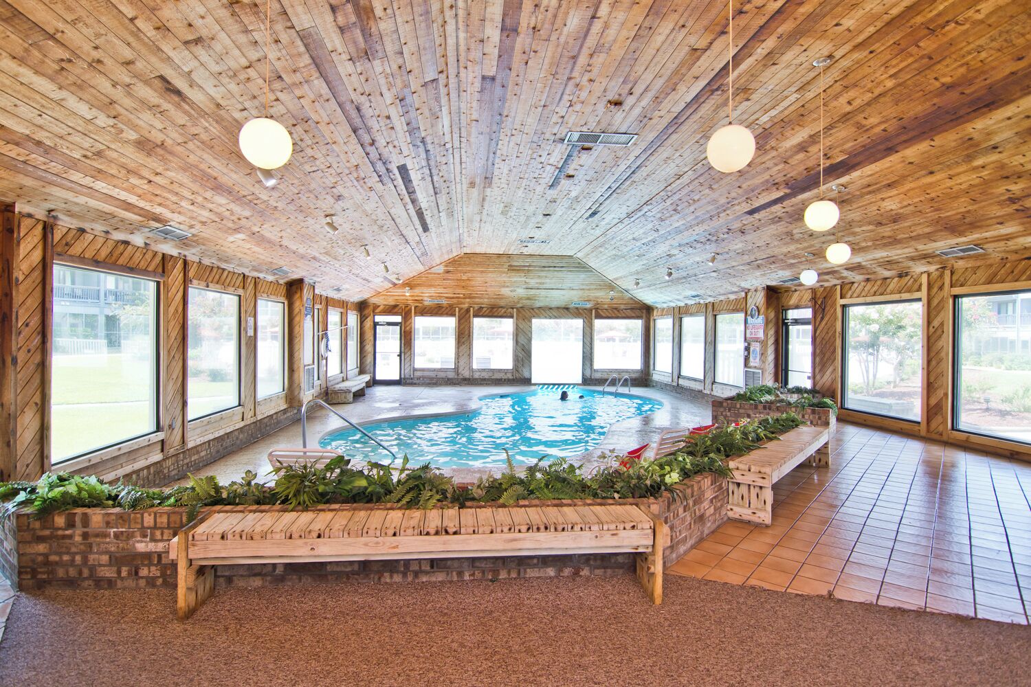 Inomhuspool och uppvärmd pool