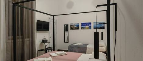 WiFi, bed sheets