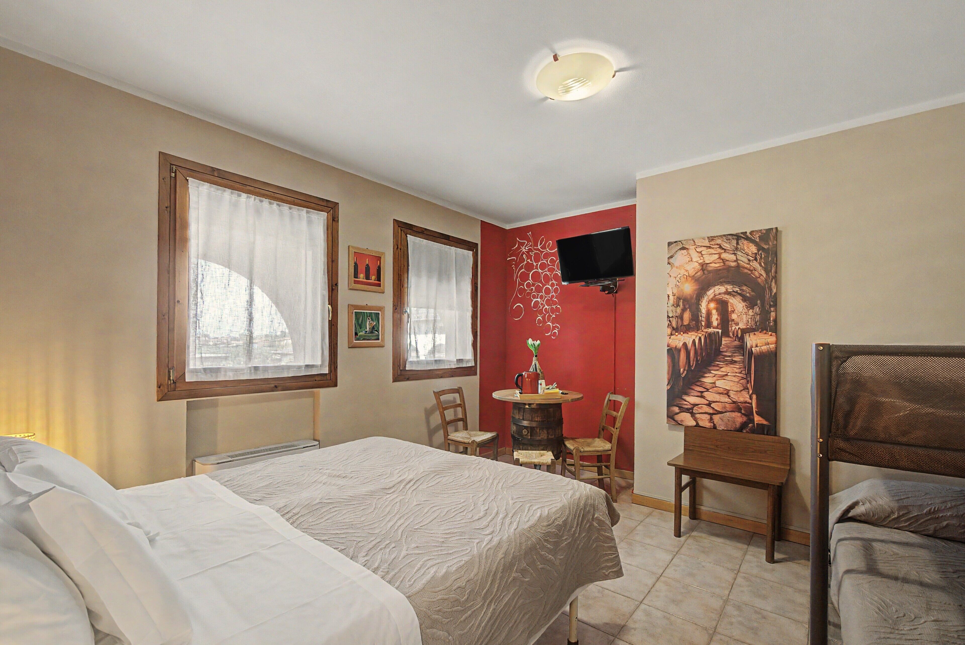1 camera, Wi-Fi, lenzuola