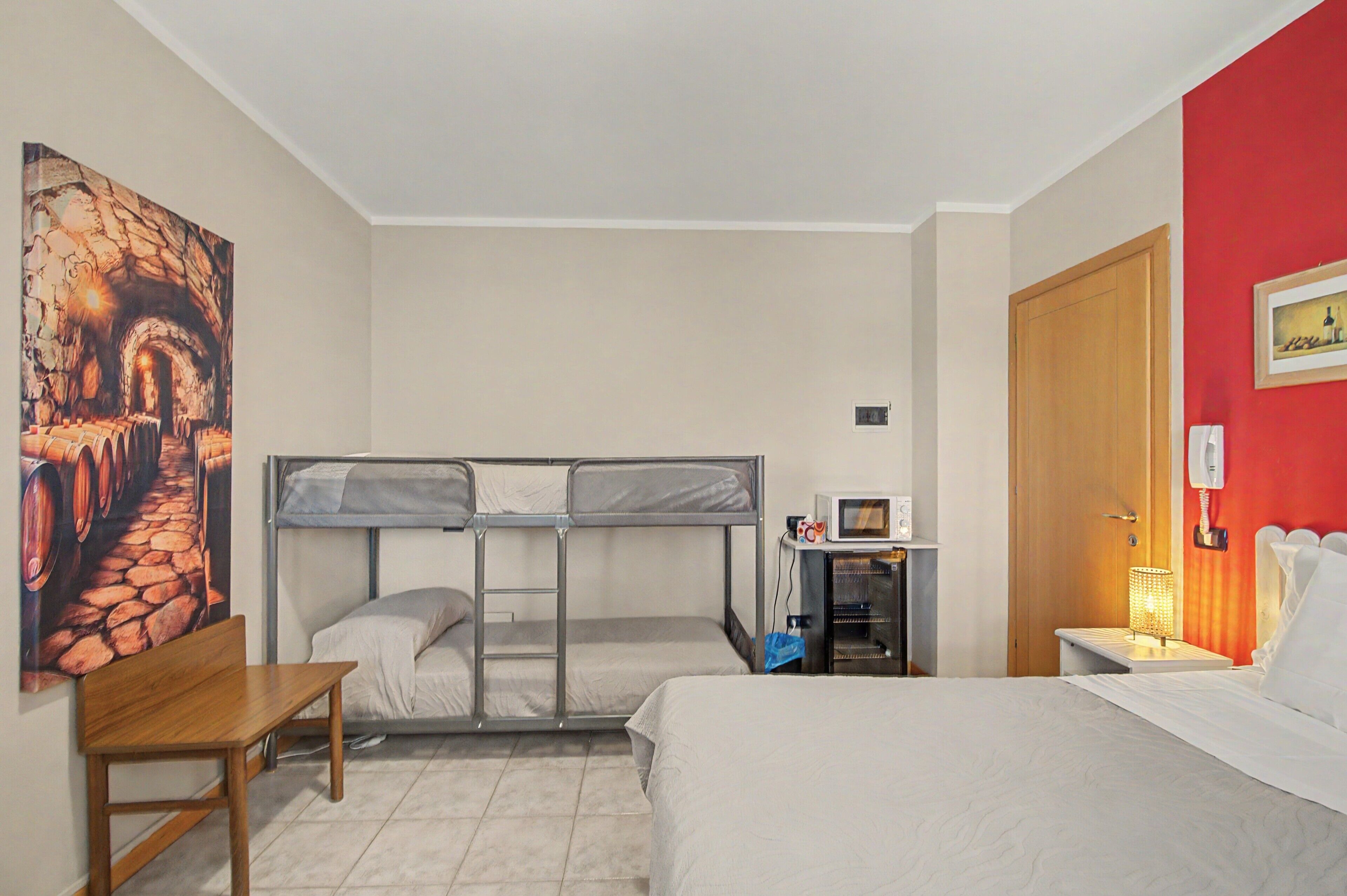 1 camera, Wi-Fi, lenzuola