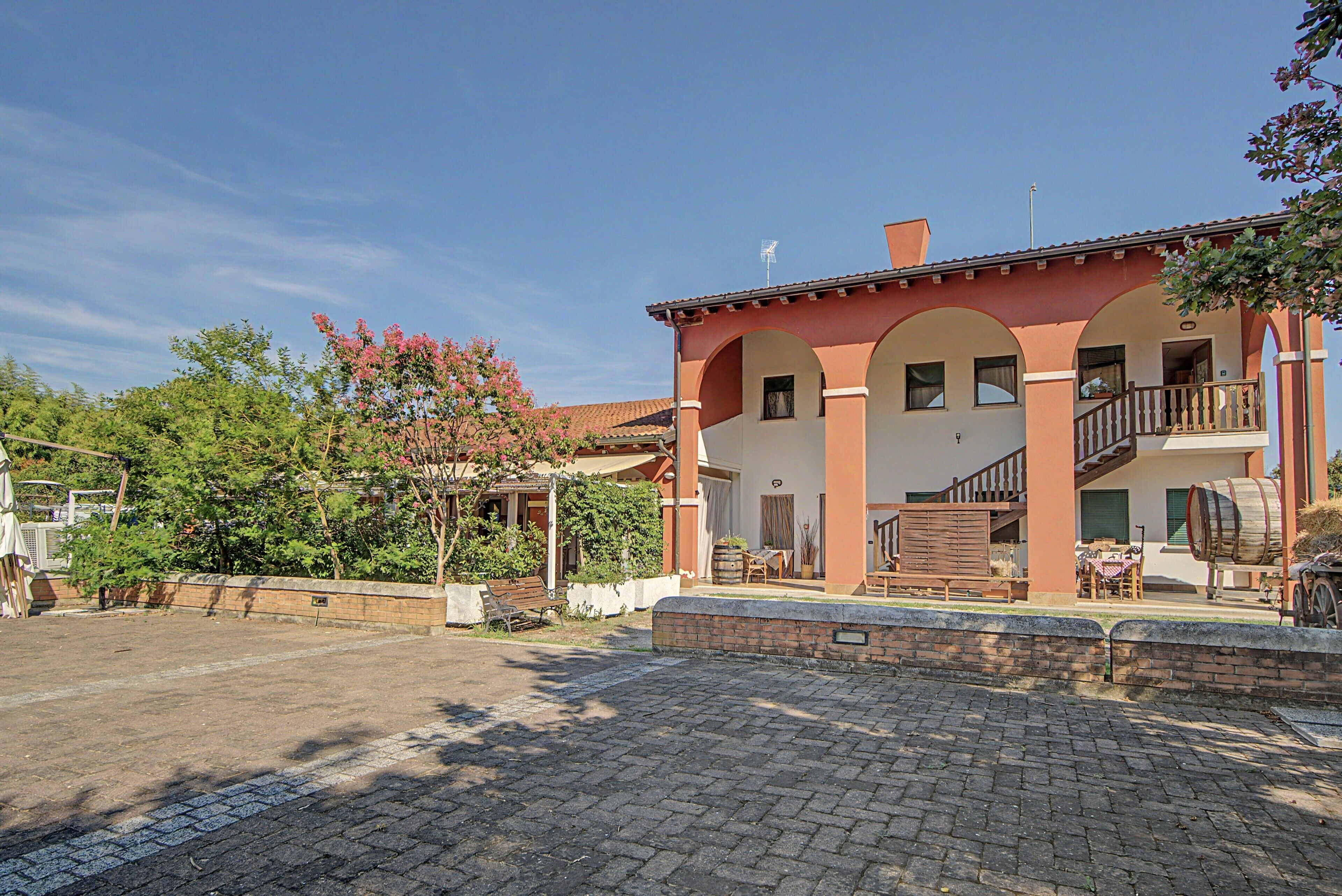 Esterni