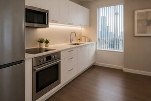 Standardzimmer | Eigene Küche | Kühlschrank, Mikrowelle, Ofen, Herdplatte