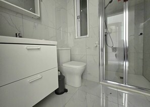 Bathroom - 3 bedroom, 2 bathroom Brand new Apartment in Central Gozo (Ir-Rabat Għawdex)