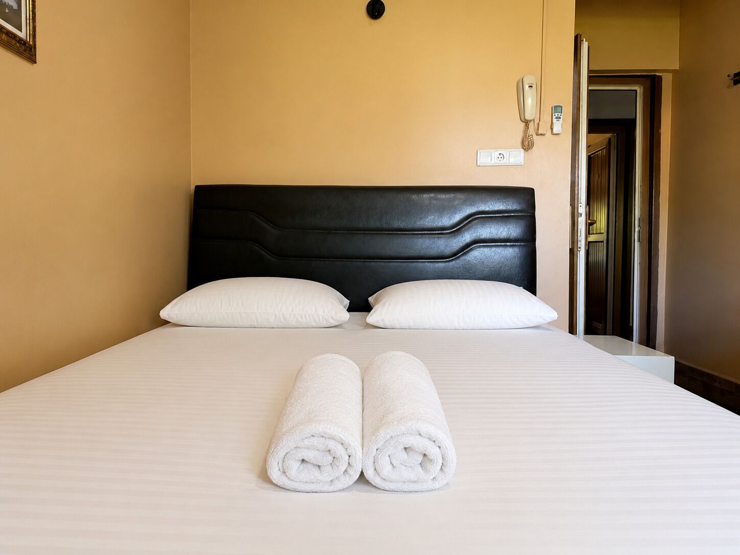 Habitación estándar, balcón, vista al patio | Wifi gratis y ropa de cama 