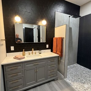 Bathroom - New Luxury Build Free Standing Casita-Spacious Designer Getaway (Phoenix)