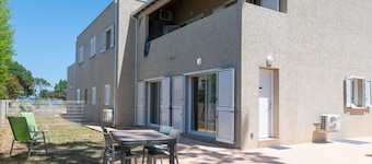 Apartment 'Residence La Dolce Vita' with Sea View, Wi-Fi and Air Conditioning