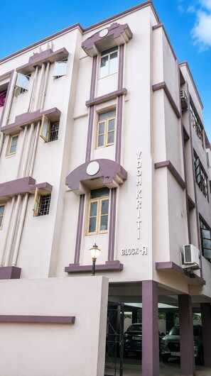 Front of property - Hotel Imperial Garden (Patna)
