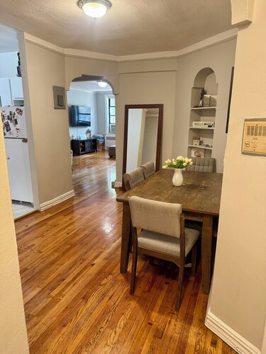 Large 2-bedroom apartment in Sunnyside, 2 block from subway