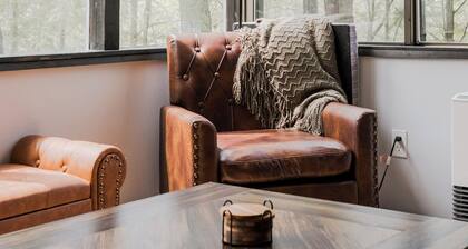 Sunday River Getaway | Sleeps 6 | Pet-Friendly
