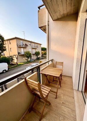 Outdoor dining - The Sea Pearl Suite (Punta Marina)