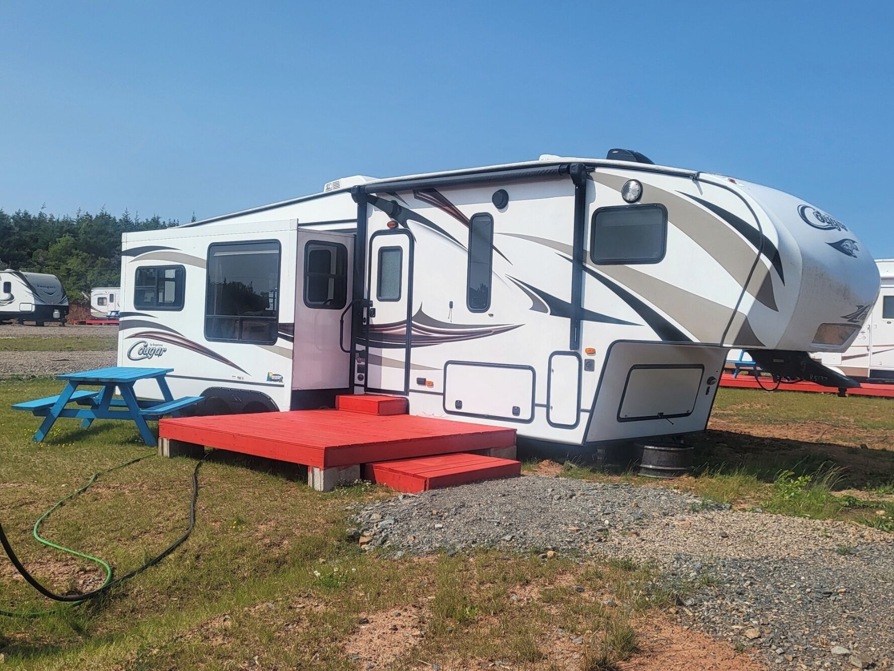 Mobile Home (Cougar) | Free WiFi