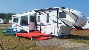 Mobile Home (Cougar) | Free WiFi