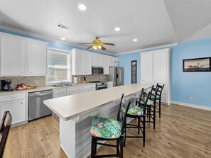Fridge, microwave, oven, stovetop - Landing Cove 3 Bedroom 2 Bath Sleeps 11 Just a 3 minute walk to the beach (Crystal Beach)