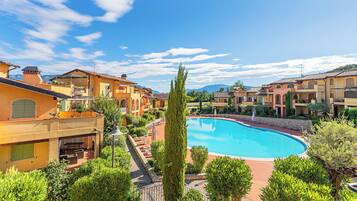 Piscina stagionale all'aperto