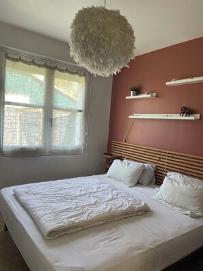 Room - House and outbuilding (Vieux-Boucau-les-Bains)