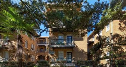Stay in the Heart of Midtown Mobile | Pet Friendly