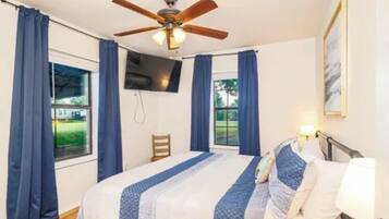 3 bedrooms, iron/ironing board, free WiFi, bed sheets