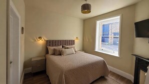 Cottage - Holt Hall - Ground Floor Apartment (Matlock)