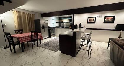 Newly remodeled 2-bedroom in perfect location