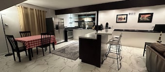 Newly remodeled 2-bedroom in perfect location