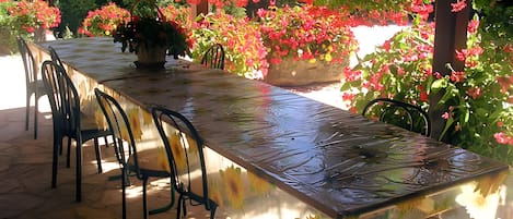 Outdoor dining