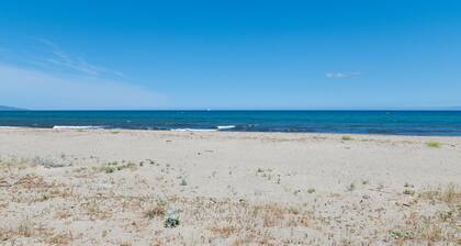 Apartment 'La Dolce Vita 8 - Le Cedrat' with Sea View, Wi-Fi and Air Conditioning