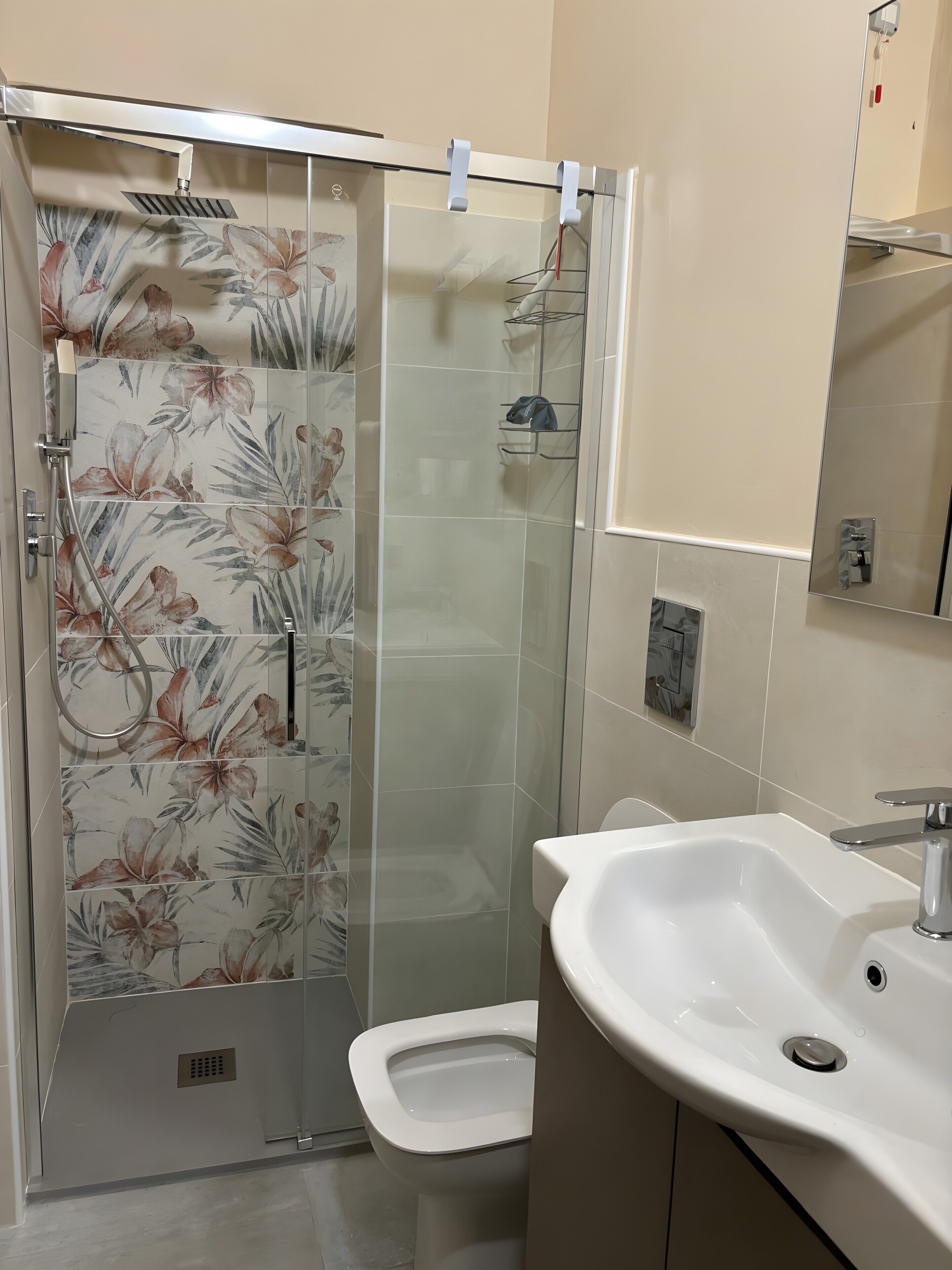 Shower, towels