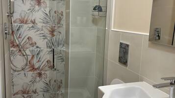 Shower, towels