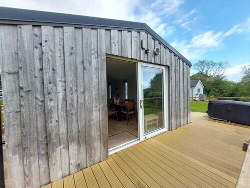 Modern stylish Irish countryside retreat in Tipperary suitable for 2-4 people
