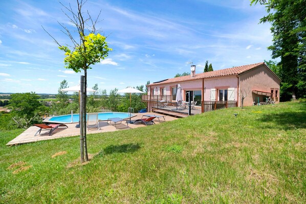 Exterior - Fully Equipped House with Pool, Stunning Views & Peaceful Setting (Belpech)