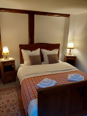 Iron/ironing board, Internet, bed sheets - Vrbo Property (Hunawihr)