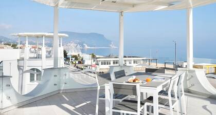 Onira Luxury Rooftop