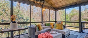 Gorgeous cabin on 2 wooded acres with furnished sunroom and washer/dryer