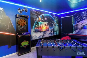 Spielezimmer
