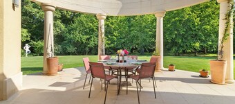 La Closerie des Vignes – Vignobles Chatonnet: Tuscan Villa in the Heart of the Vineyards