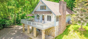 Beautiful home with hot tub, firepit, deck, & central AC